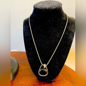 Liz and company black/silver necklace